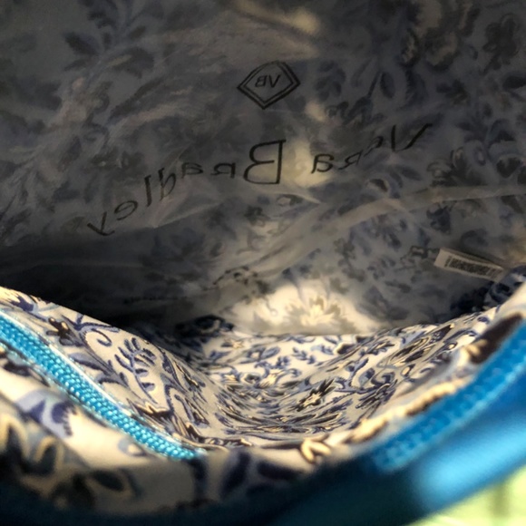 Vera Bradley NWT Triple Zip Hipster Blue Aster - Picture 3 of 3